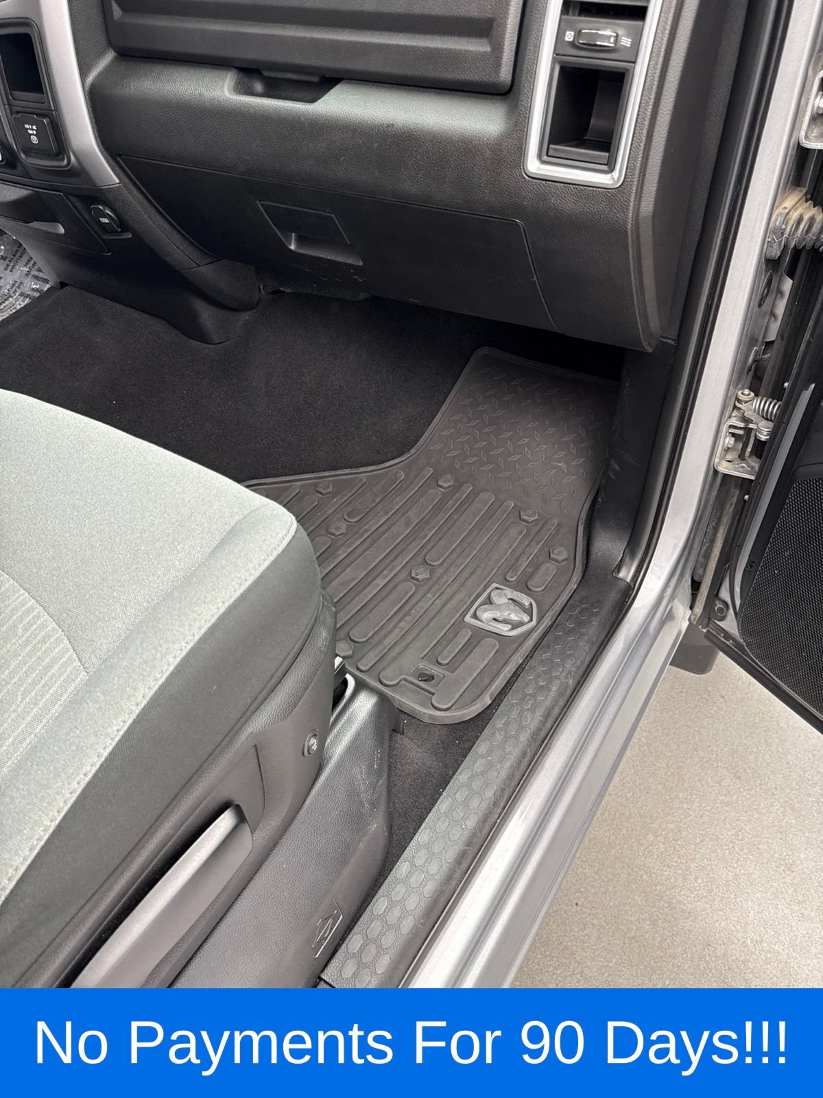 Used 2022 RAM 1500 Classic SLT w/ Protection Group AWD/4WD image 27