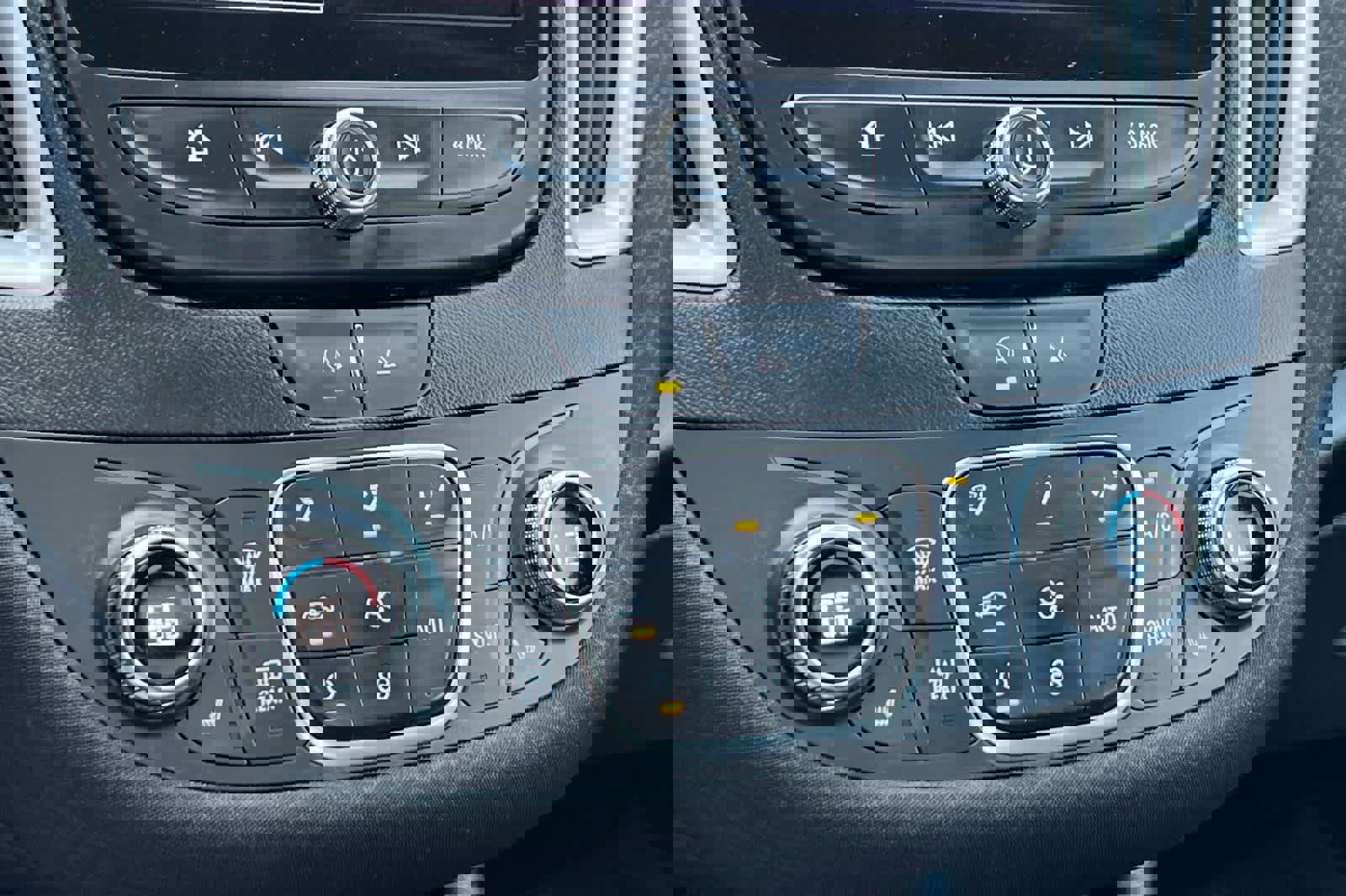 Used 2023 Chevrolet Malibu LT image 23