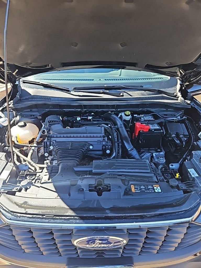 Used 2025 Ford Escape Platinum image 10