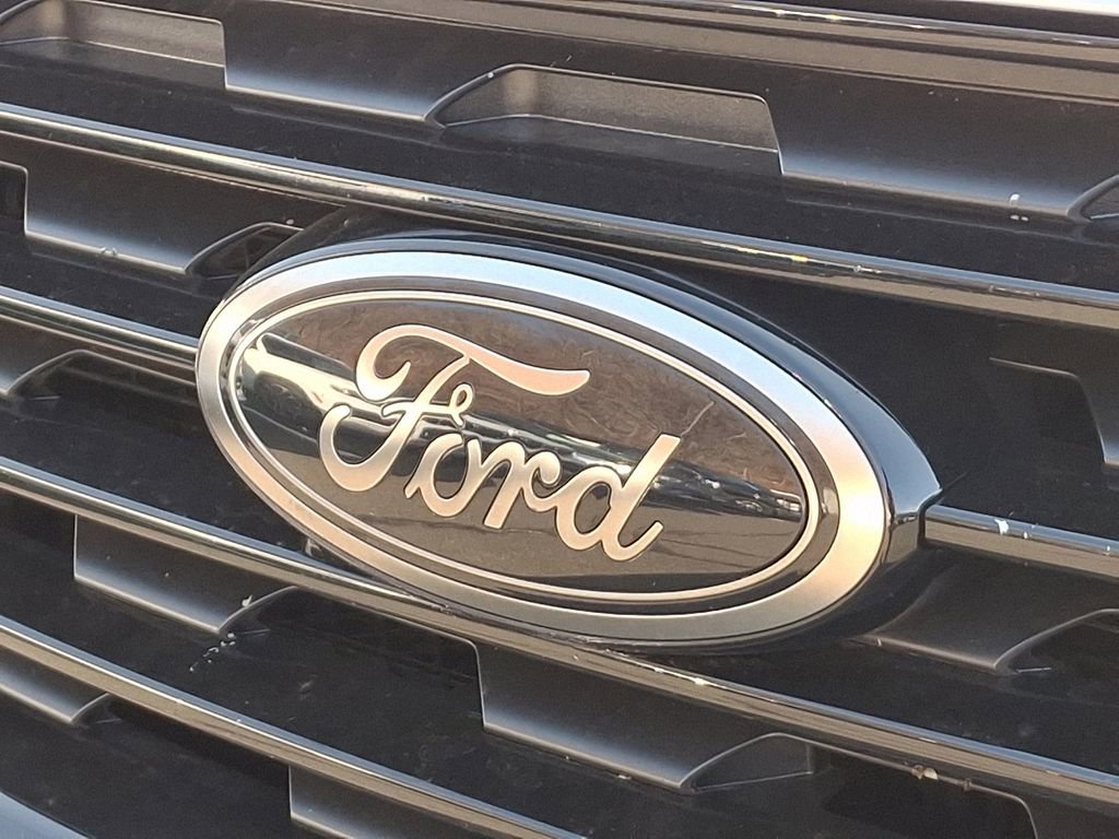 Used 2022 Ford Edge SE w/ Black Appearance Package image 31