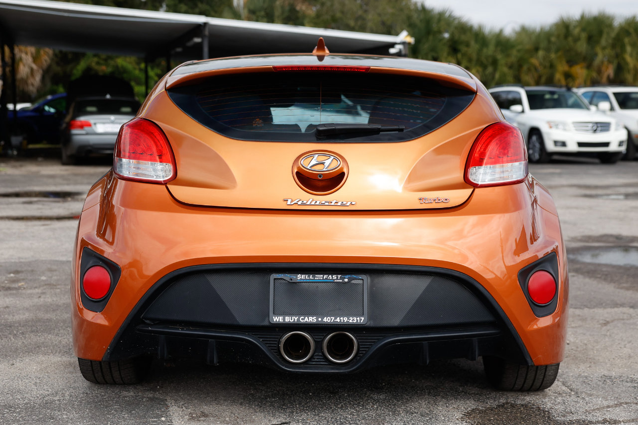 Used 2015 Hyundai Veloster Turbo image 9
