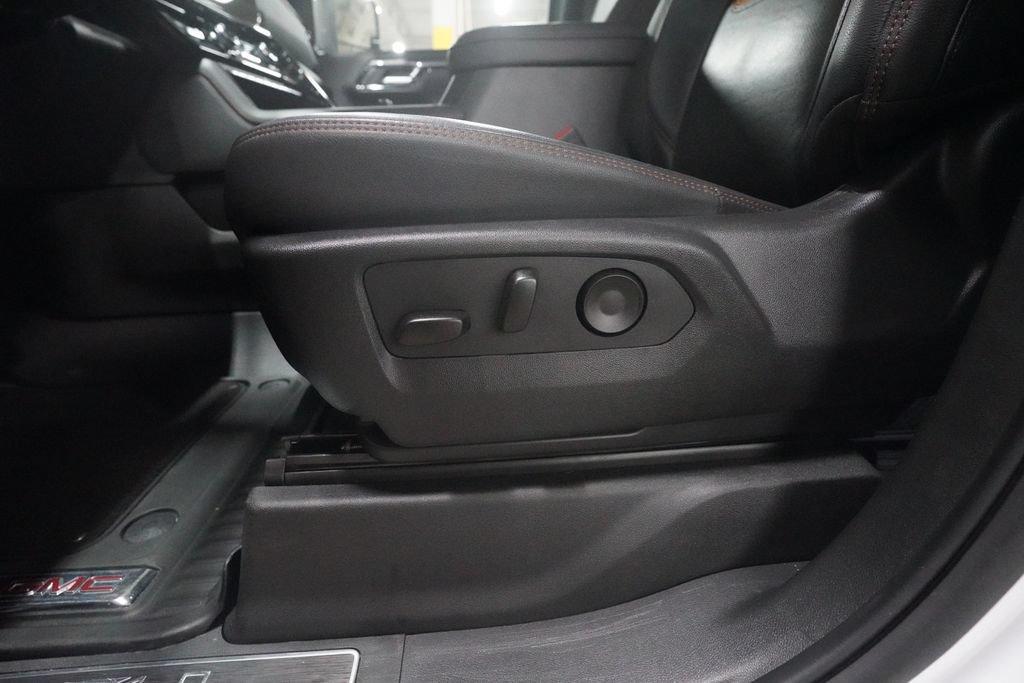 Used 2025 GMC Sierra 2500 AT4 w/ AT4 Preferred Package AWD/4WD image 27