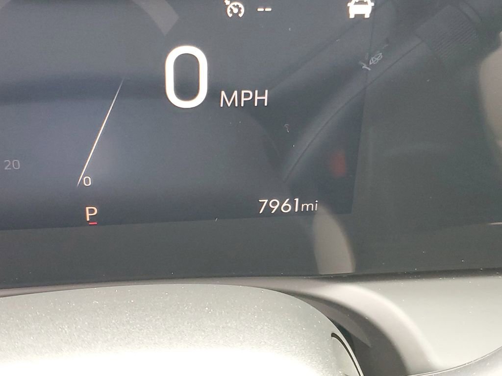 Certified 2024 Buick Encore GX Avenir w/ Avenir Convenience Package image 11