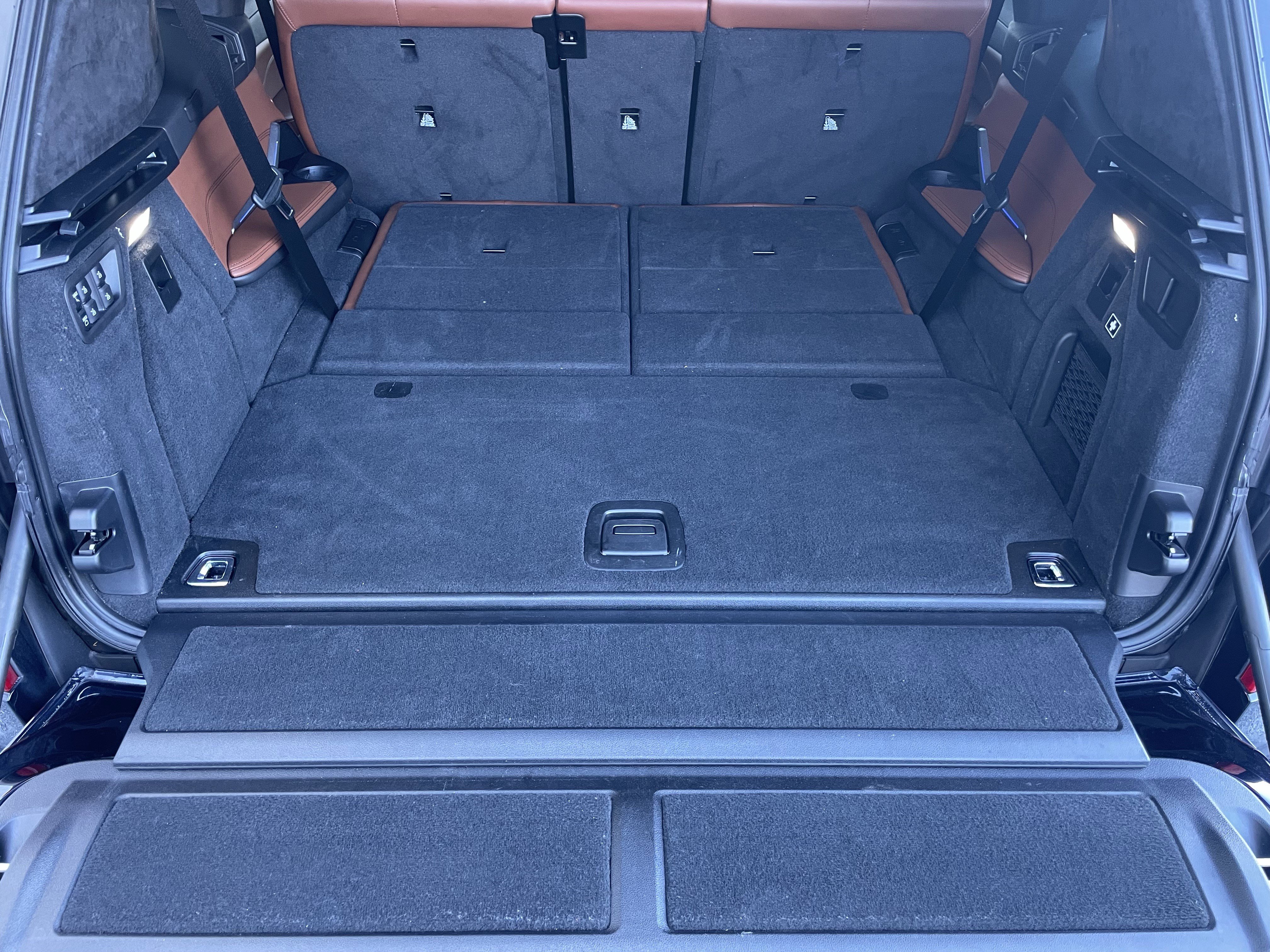 Used 2022 BMW X7 M50i w/ Luxury Seating Package image 37