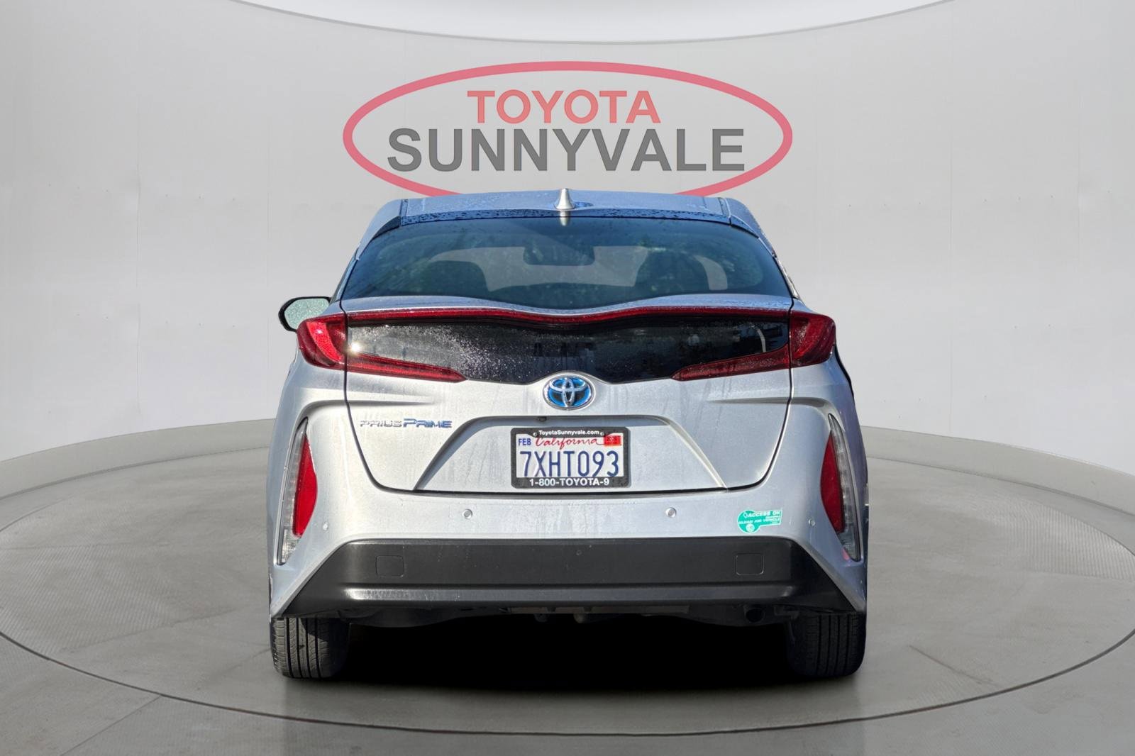 Used 2017 Toyota Prius Prime Advanced image 9