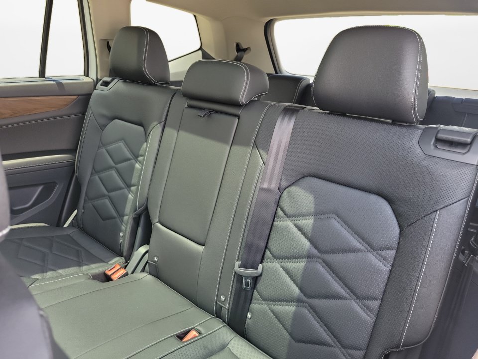 New 2026 Volkswagen Atlas SE FWD image 12