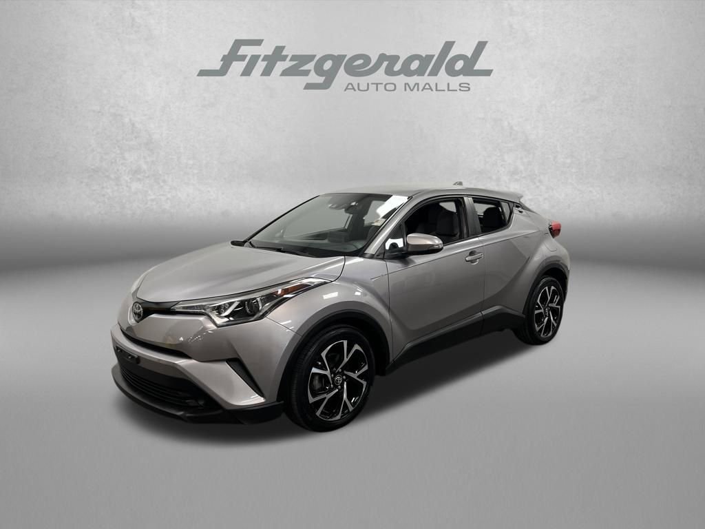 Used 2019 Toyota C-HR XLE image 1