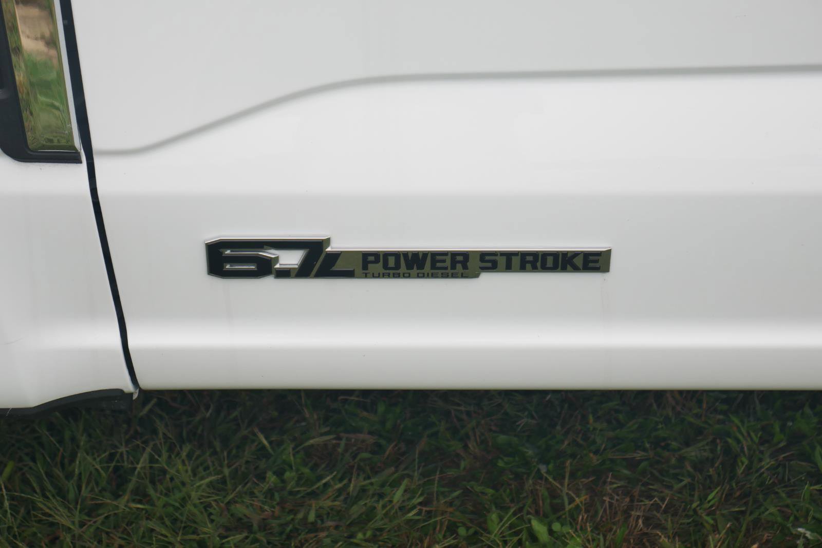 New 2025 Ford F250 XL w/ XL Chrome Package image 76