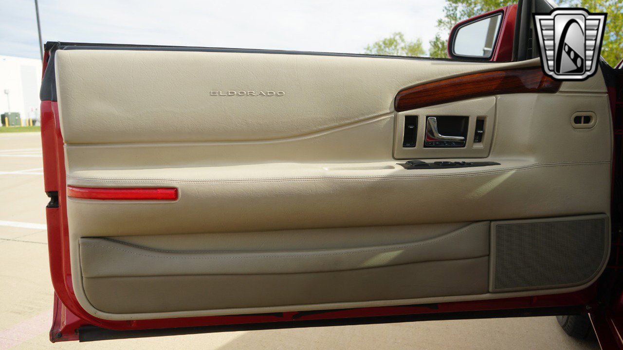 Used 2001 Cadillac Eldorado ESC w/ Comfort/Convenience Pkg image 11