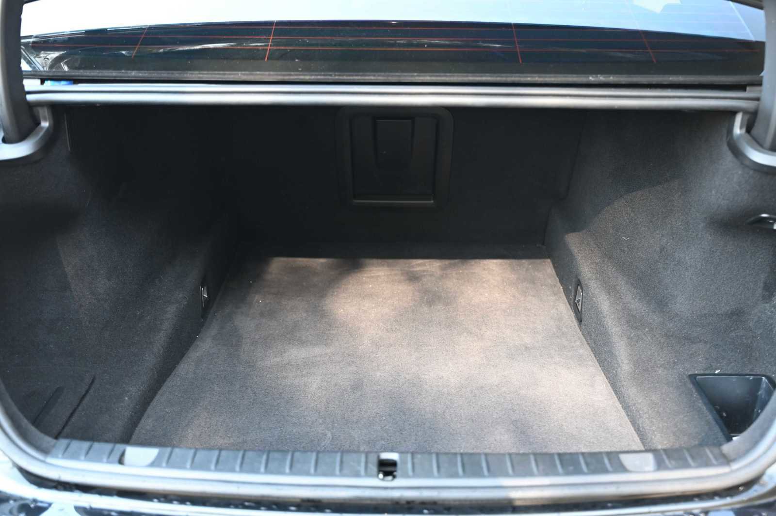 Used 2019 BMW 740i w/ M Sport Package image 20