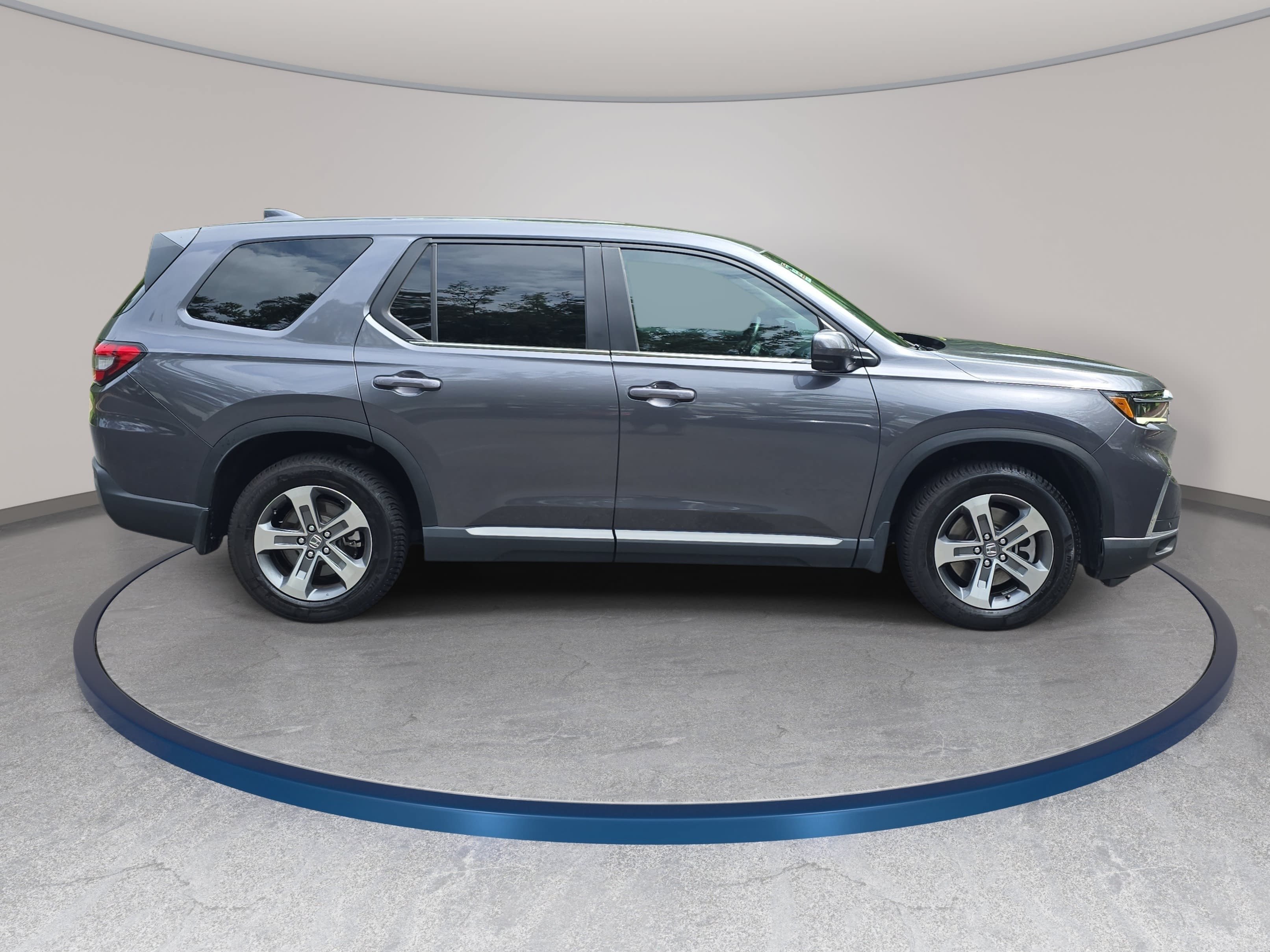 Used 2024 Honda Pilot EX-L image 4