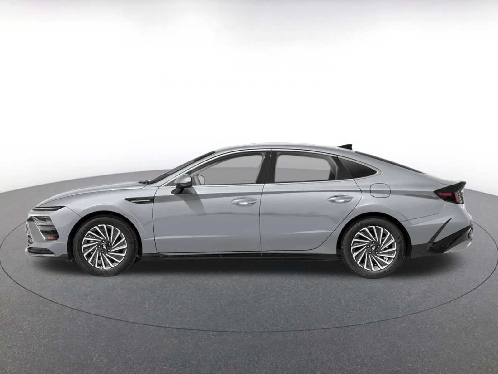 Used 2025 Hyundai Sonata SEL FWD image 3