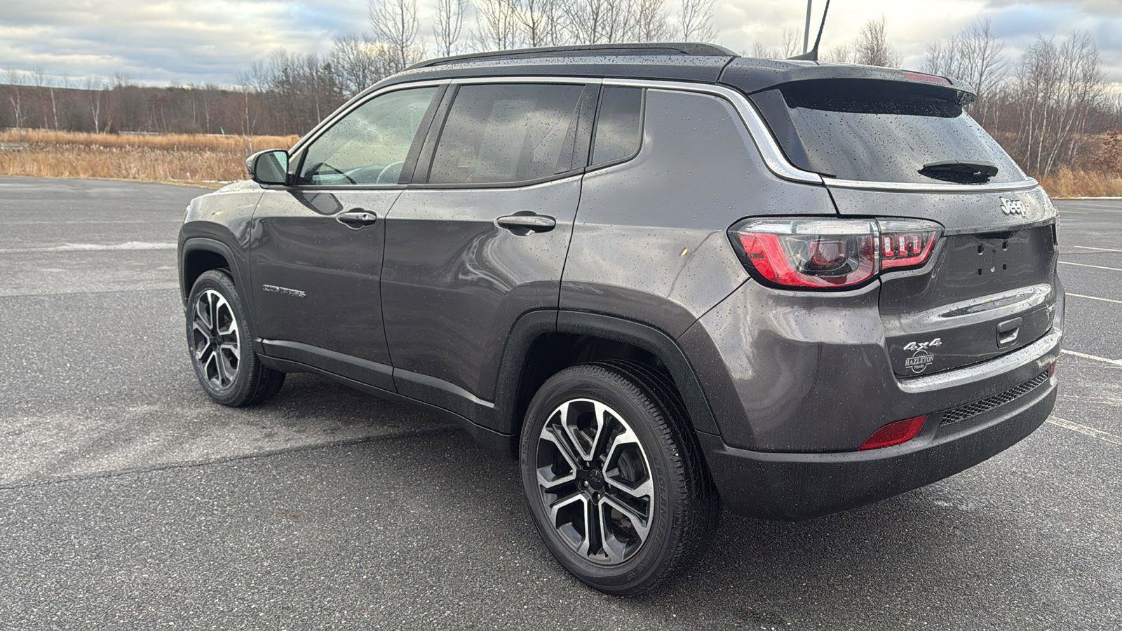 Used 2022 Jeep Compass Limited image 9