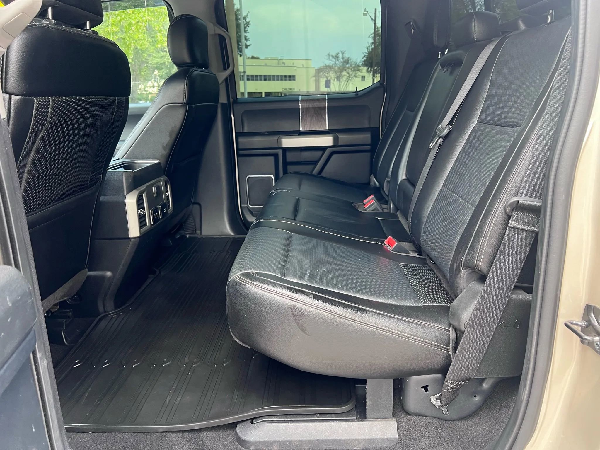 Used 2018 Ford F250 Lariat w/ Lariat Ultimate Package image 10
