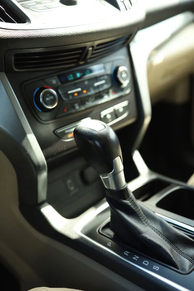 Used 2017 Ford Escape SE w/ SE Leather Comfort Package image 24