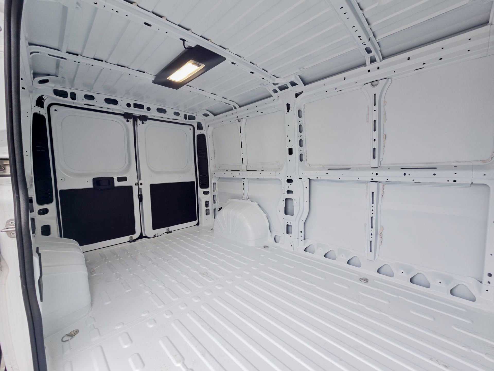 Used 2024 RAM ProMaster 3500 w/ Convenience Group image 14