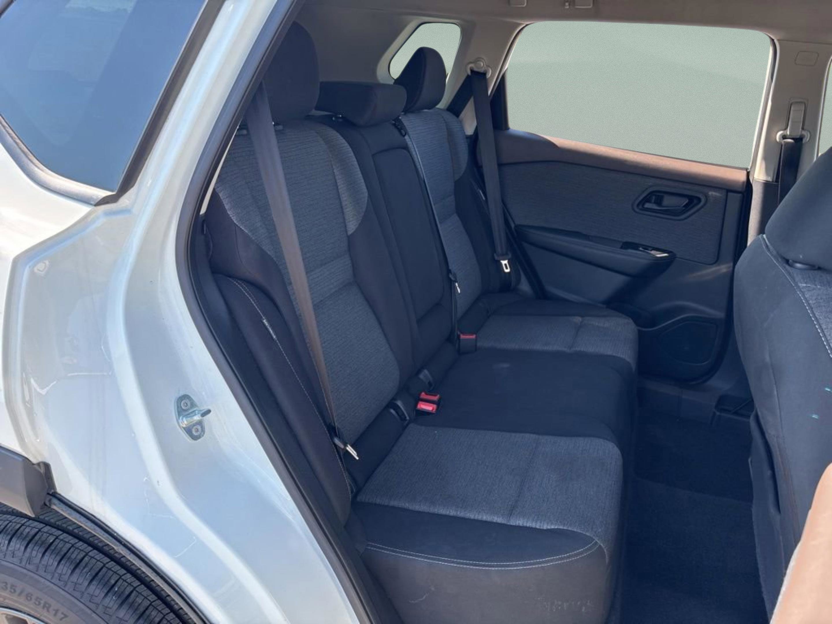 Used 2021 Nissan Rogue S image 13