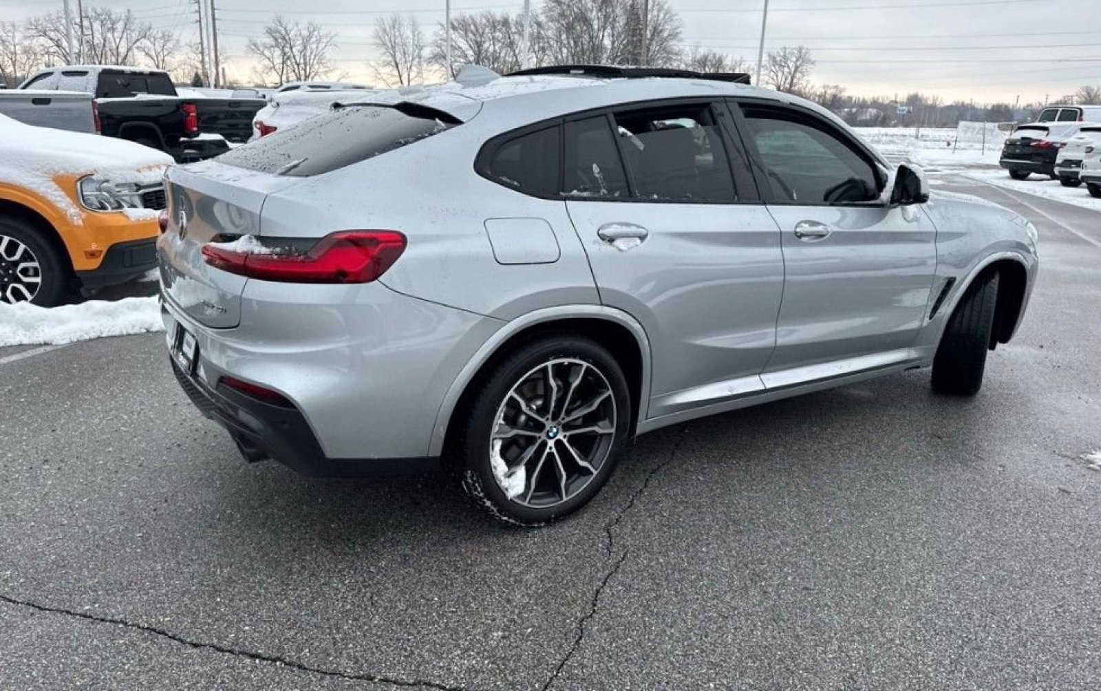 Used 2021 BMW X4 xDrive30i w/ M Sport Package image 6