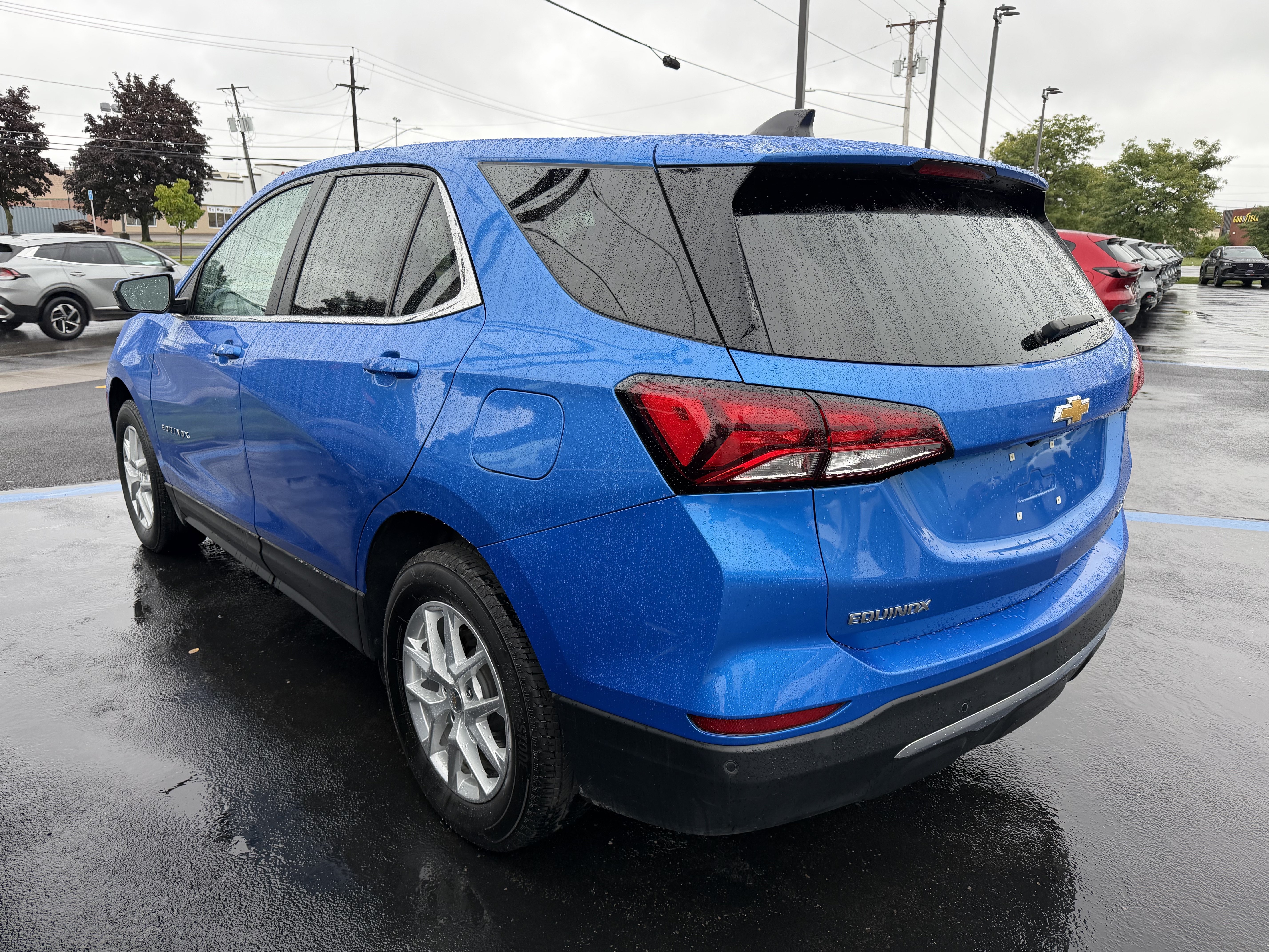 Used 2024 Chevrolet Equinox LT AWD/4WD image 5