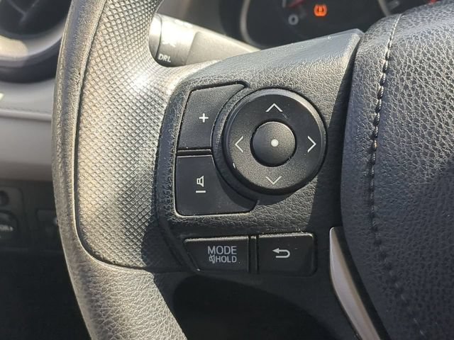 Used 2014 Toyota RAV4 LE FWD image 27
