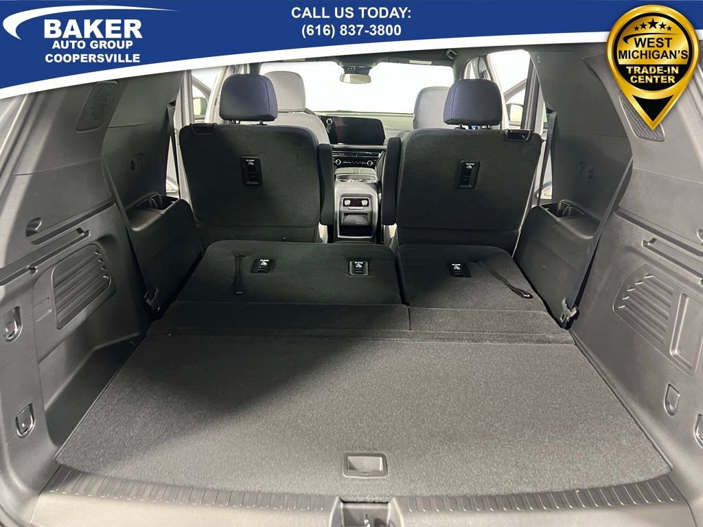 New 2026 Chevrolet Traverse LT w/ LPO, Floor Liner Package image 14