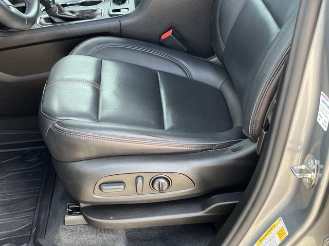 Used 2023 Chevrolet Traverse RS w/ LPO, Floor Liner Package FWD image 30