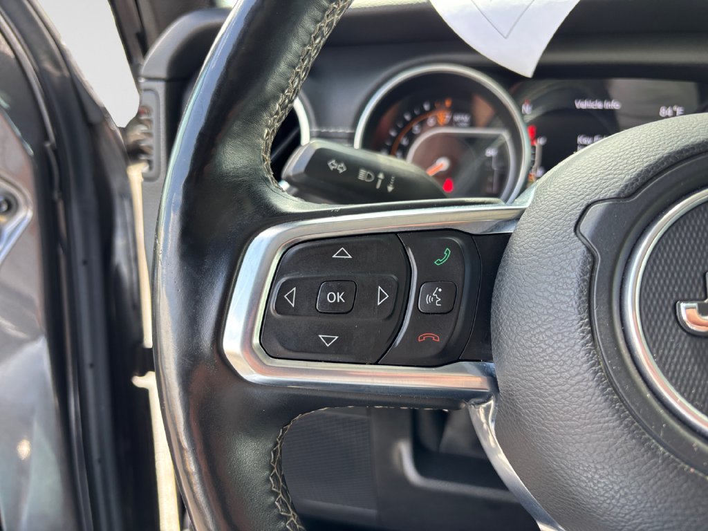 Used 2018 Jeep Wrangler Unlimited Sahara w/ Dual Top Group AWD/4WD image 26