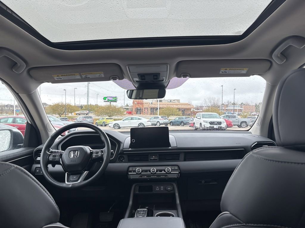 Certified 2025 Honda Pilot Elite image 40