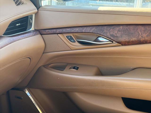 Used 2015 Cadillac Escalade ESV Platinum image 34