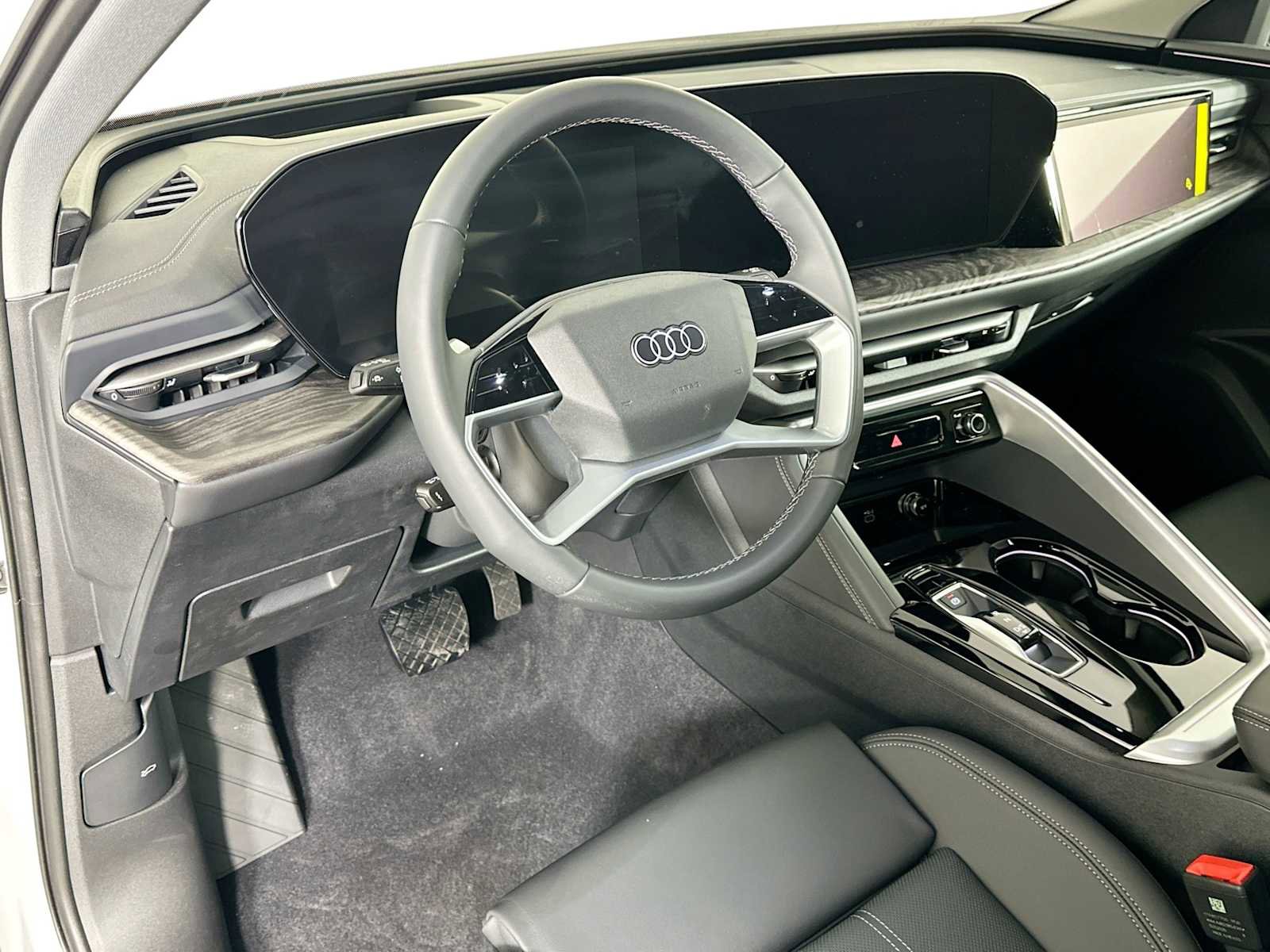 New 2025 Audi Q5 Prestige image 9