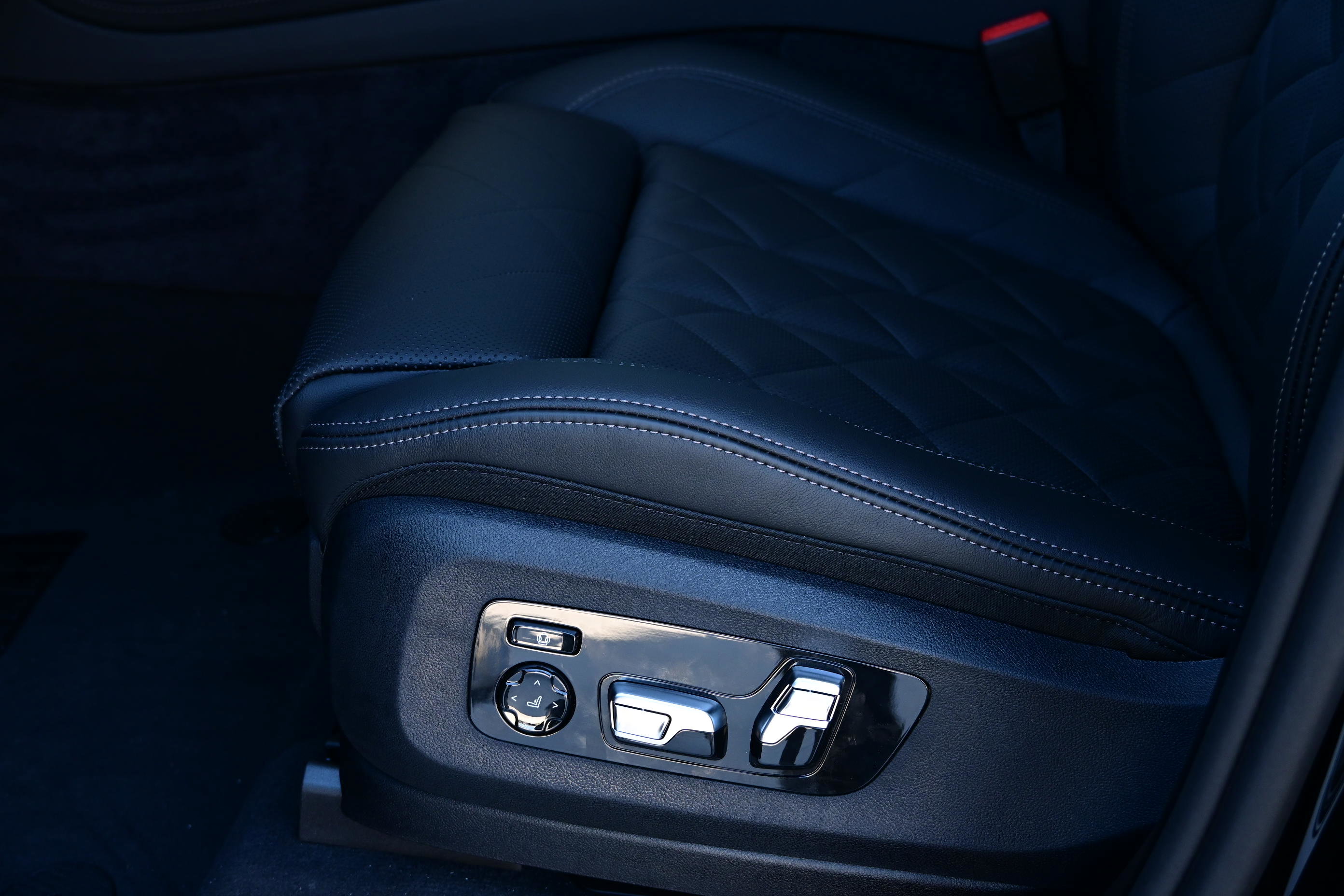 New 2026 BMW X7 xDrive40i w/ Dynamic Handling Package image 25