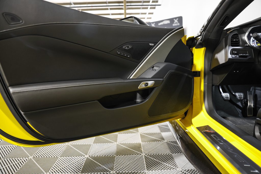 Used 2017 Chevrolet Corvette Z06 RWD image 29