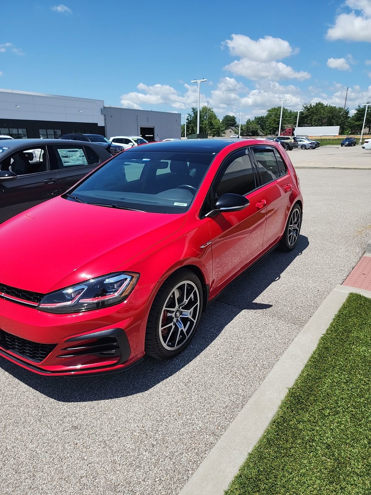 Used 2021 Volkswagen GTI SE FWD image 1