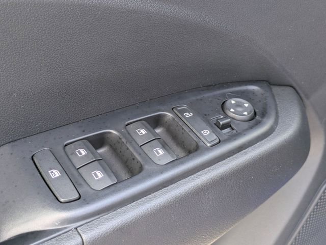 Used 2021 Hyundai Venue SE FWD image 13