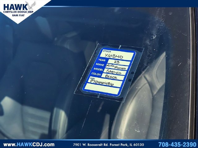 Used 2023 Alfa Romeo Stelvio Veloce AWD/4WD image 17