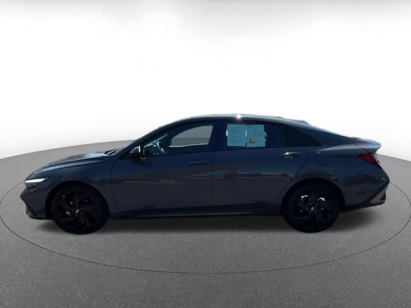 Used 2026 Hyundai Elantra Sport FWD image 8