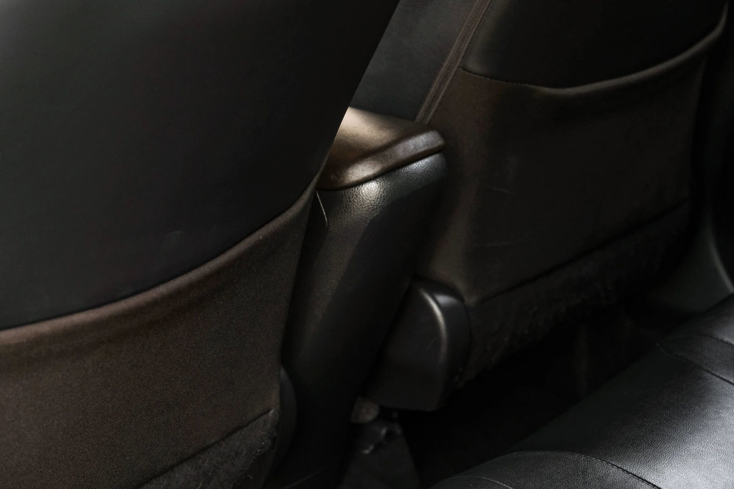 Used 2019 Toyota C-HR Limited image 36