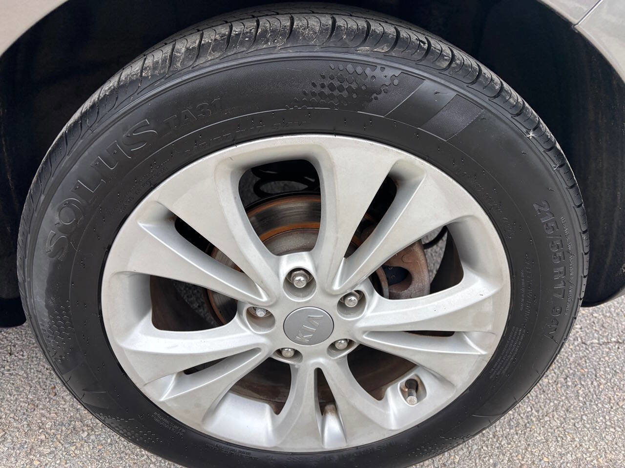 Used 2016 Kia Soul + image 18