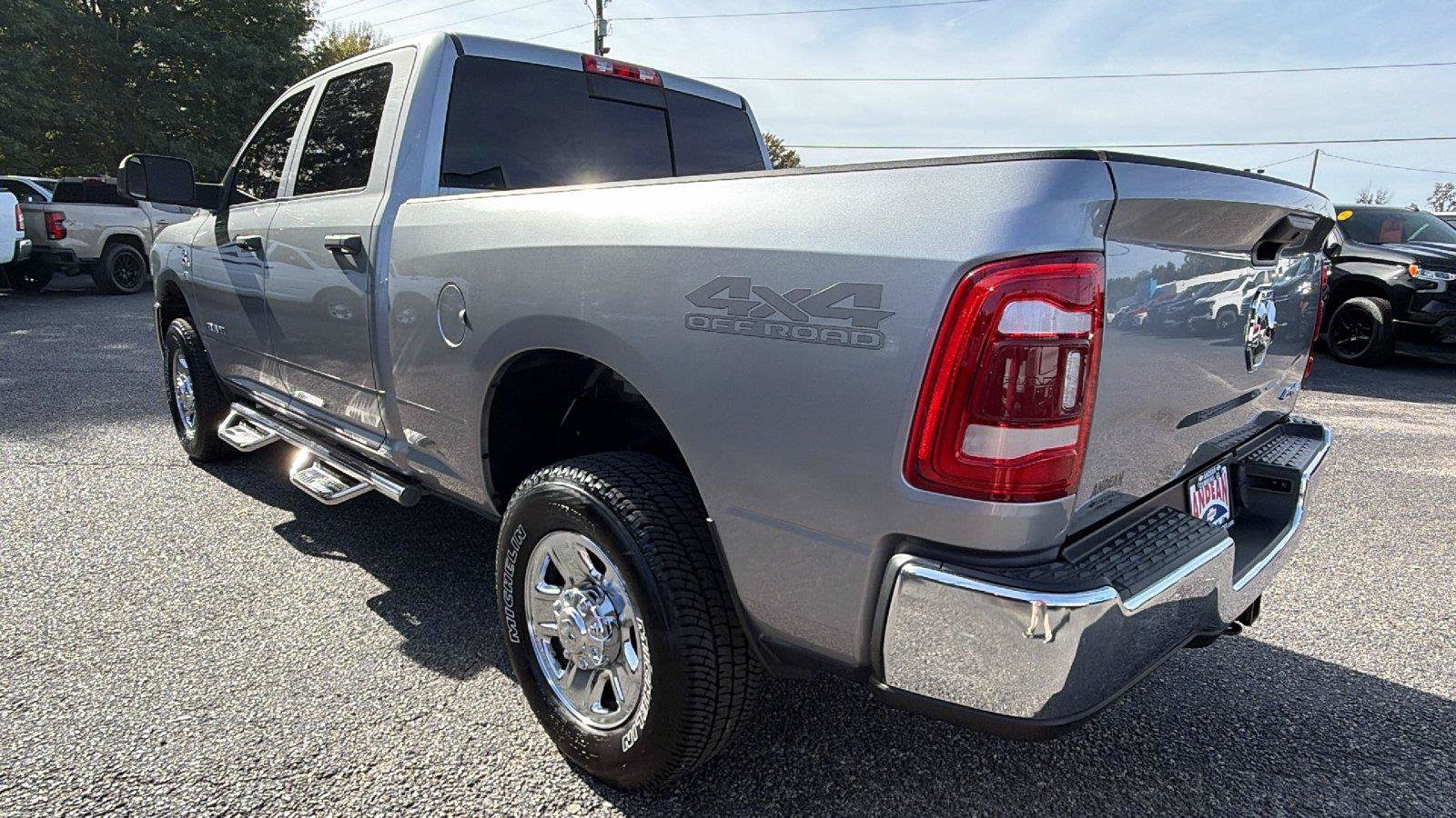 Used 2020 RAM 2500 Tradesman AWD/4WD image 9