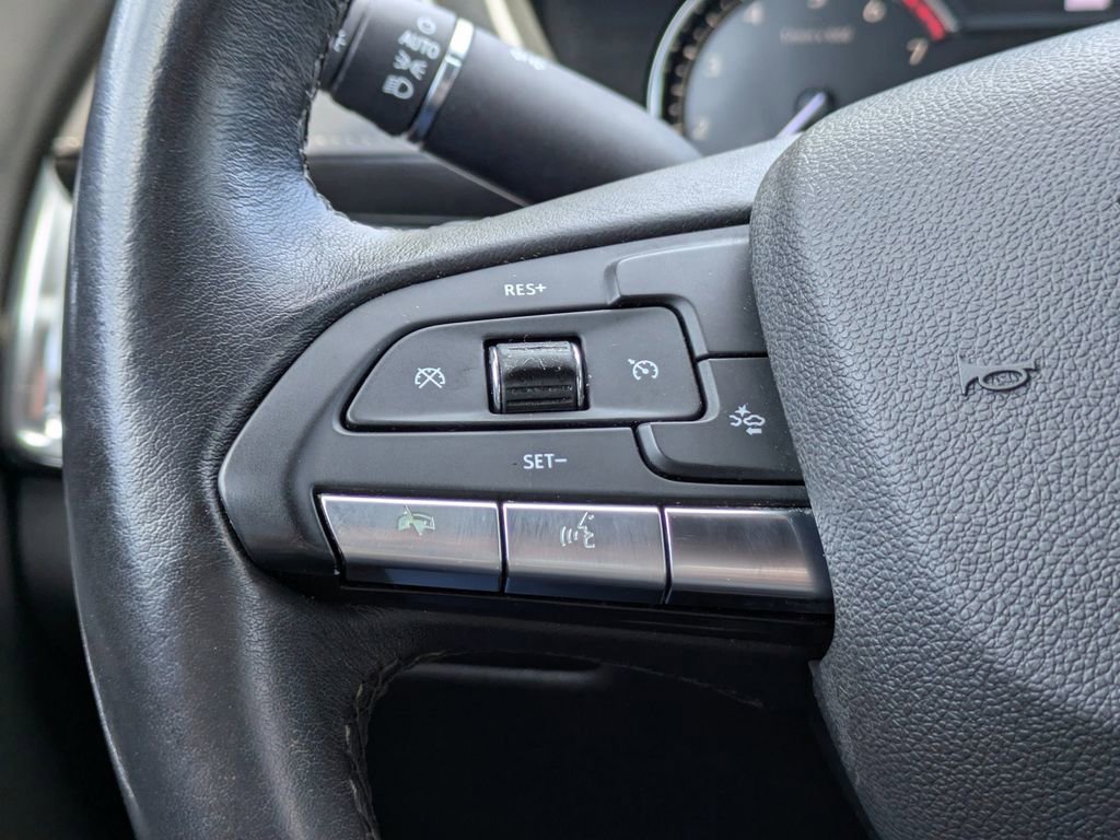 Used 2020 Cadillac XT4 Premium Luxury w/ Driver Awareness Package image 27