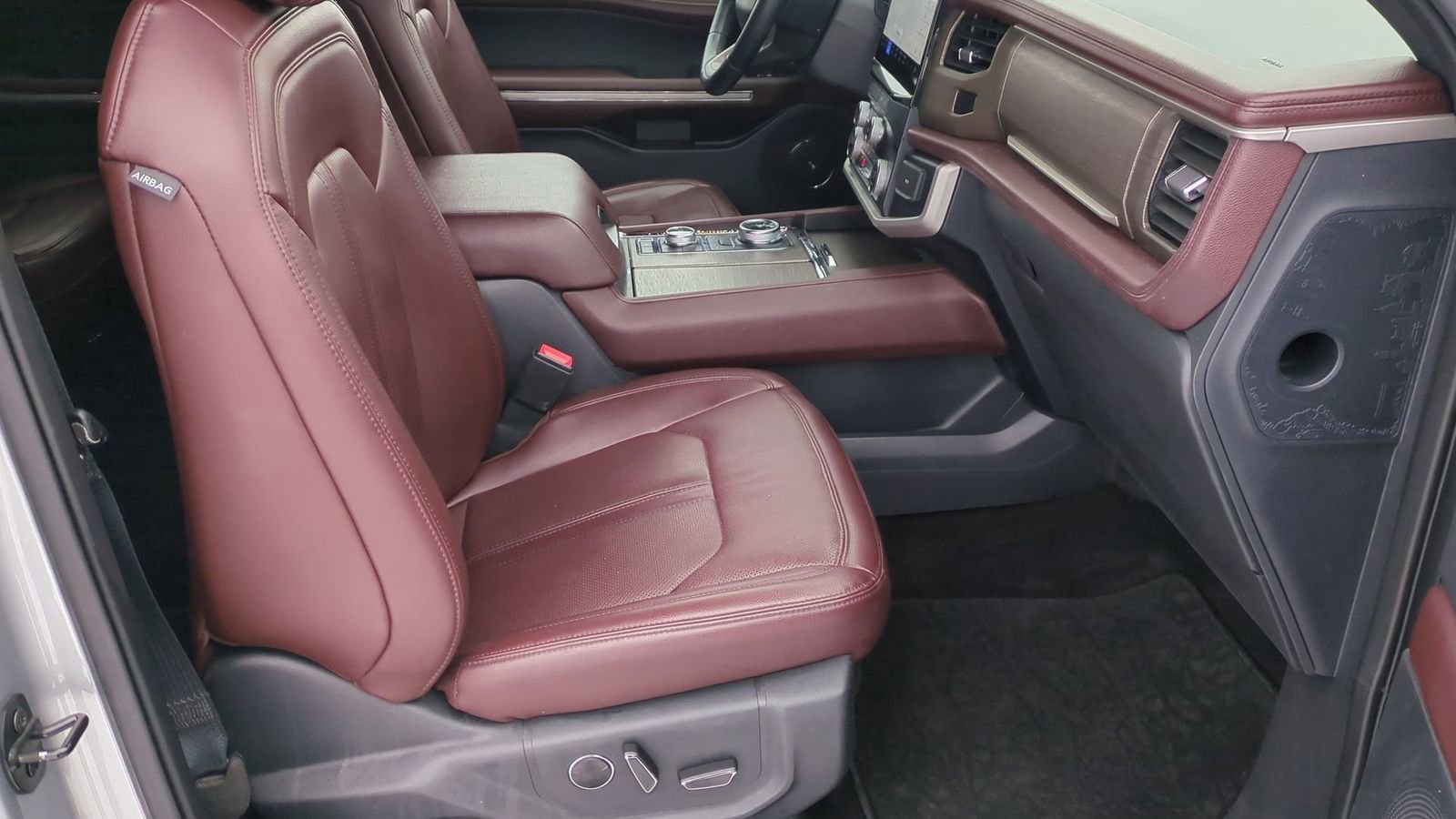 Used 2022 Ford Expedition Max Limited image 24