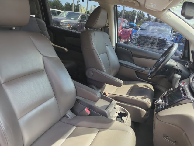 Used 2016 Honda Odyssey Touring Elite image 23