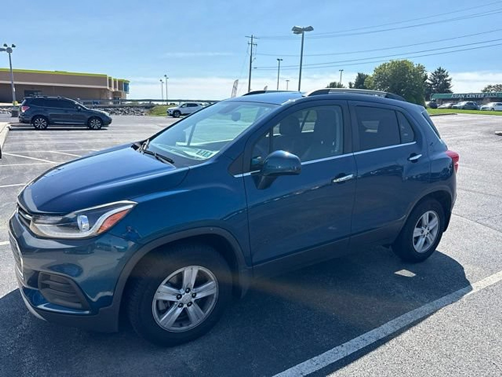 Used 2020 Chevrolet Trax LT w/ Driver Confidence Package AWD/4WD image 4