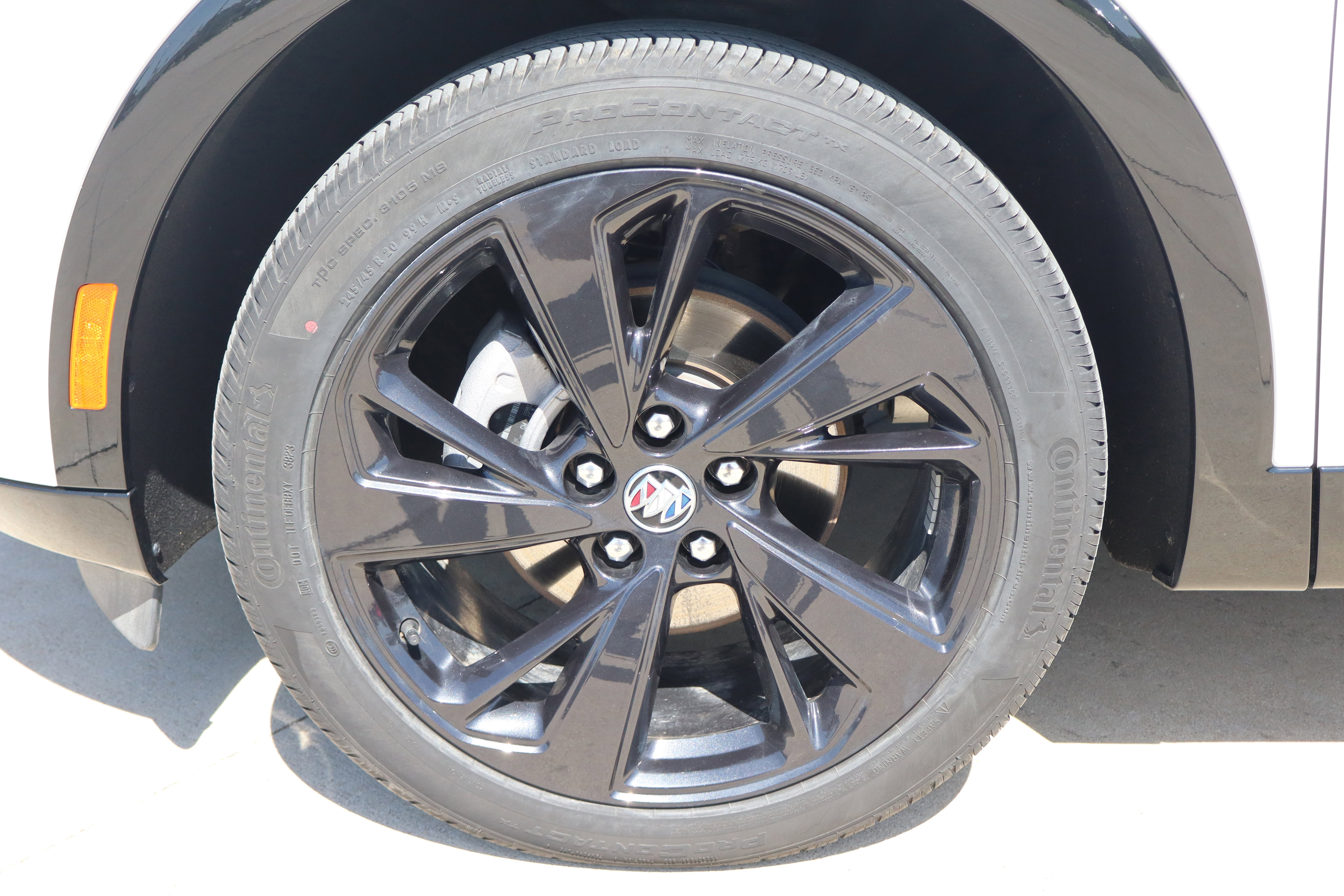 Used 2023 Buick Envision Preferred w/ Sport Touring Package AWD/4WD image 28