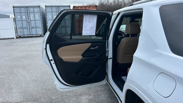 Certified 2023 Chevrolet Traverse Premier image 36