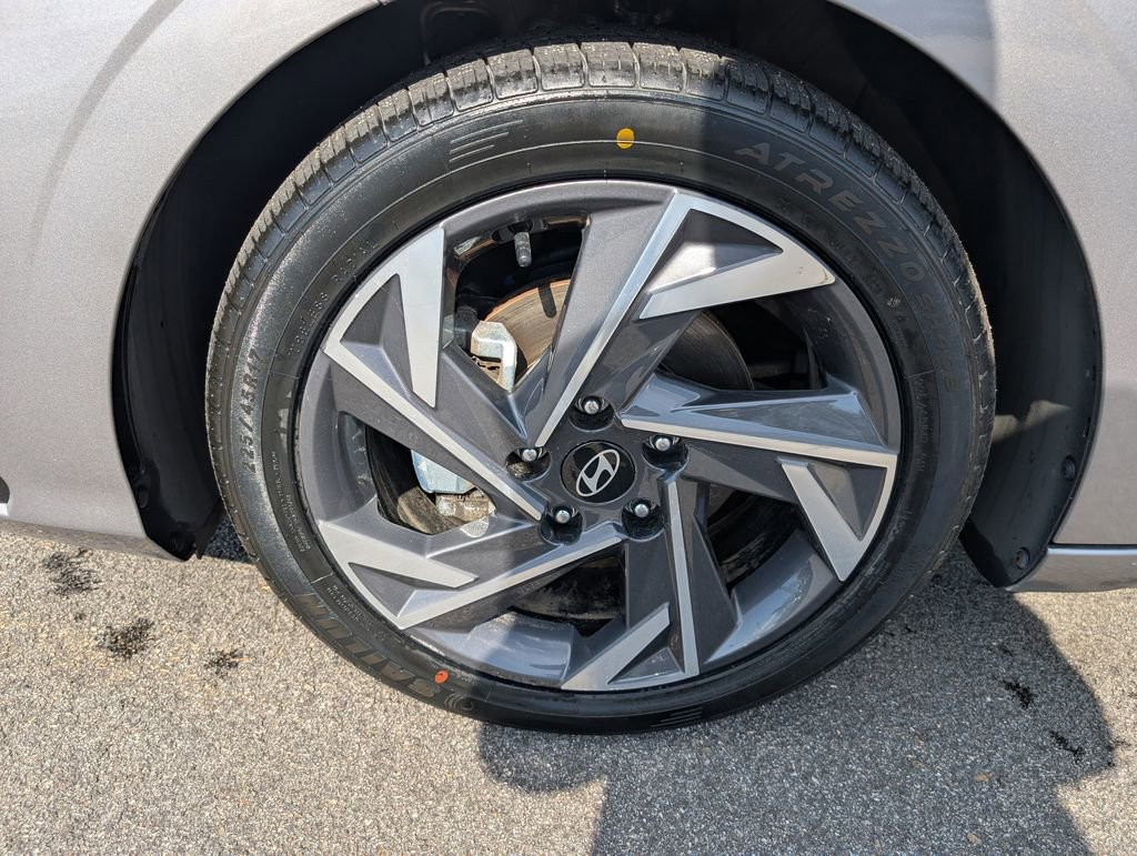 Used 2024 Hyundai Elantra SEL w/ Convenience Package image 12
