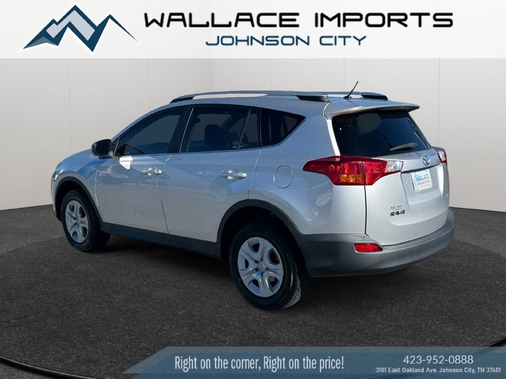Used 2013 Toyota RAV4 LE FWD image 3