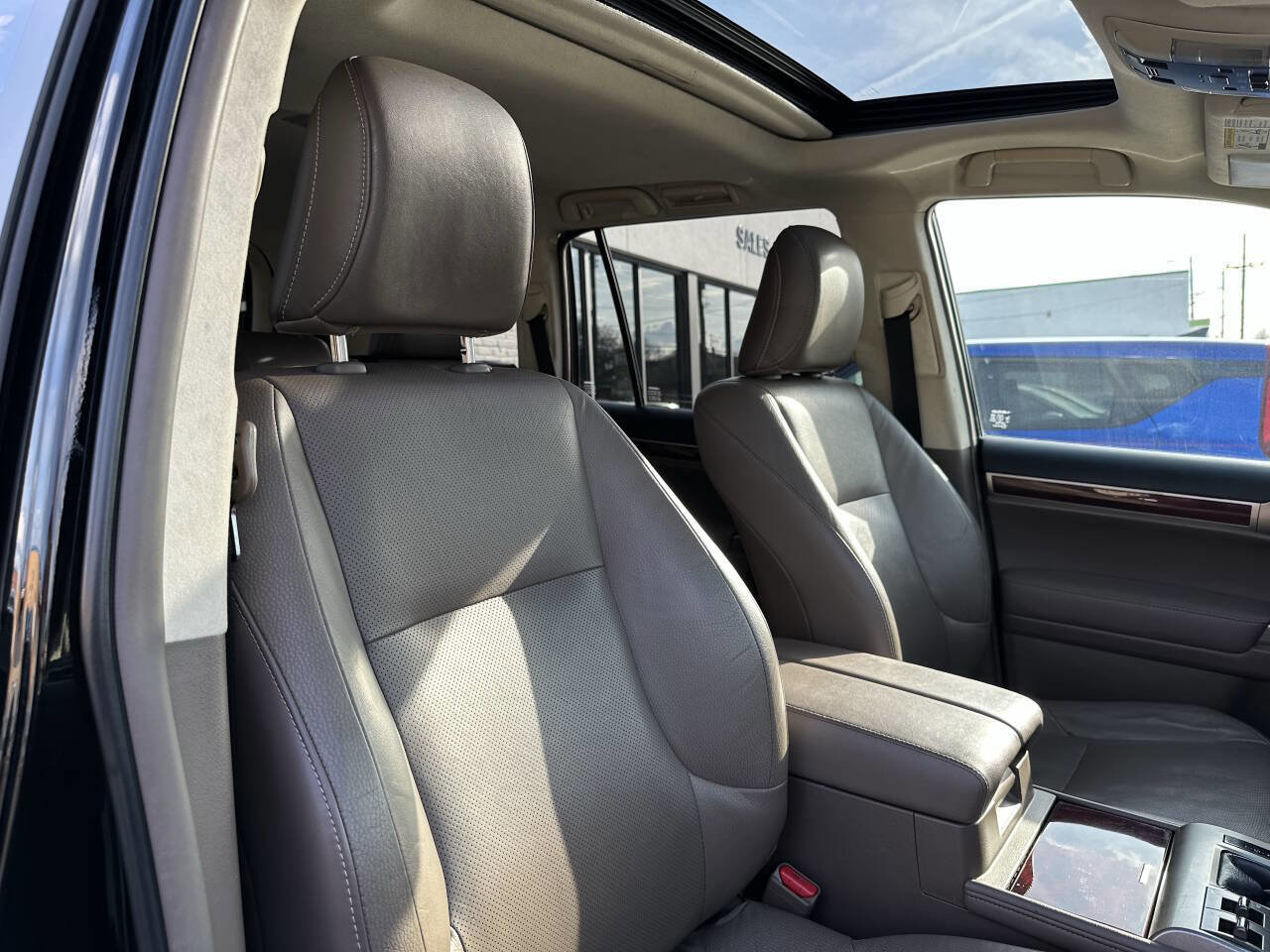 Used 2012 Lexus GX 460 image 35