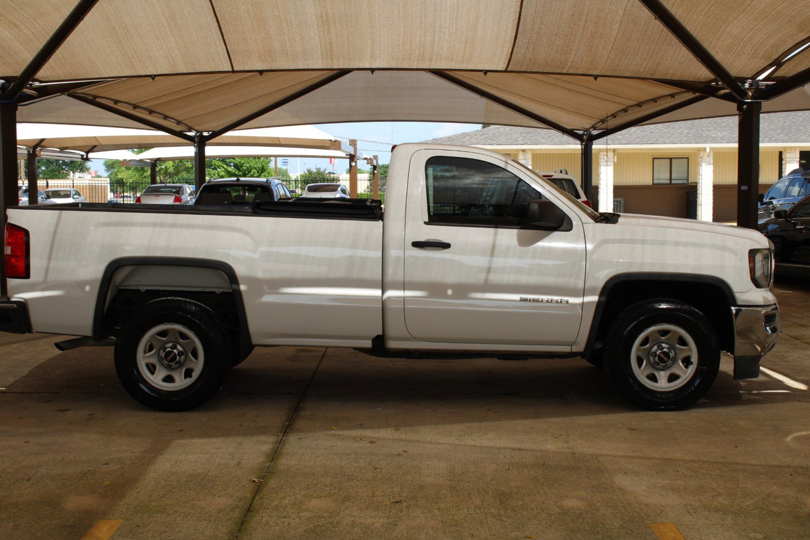 Used 2018 GMC Sierra 1500 2WD Regular Cab image 11