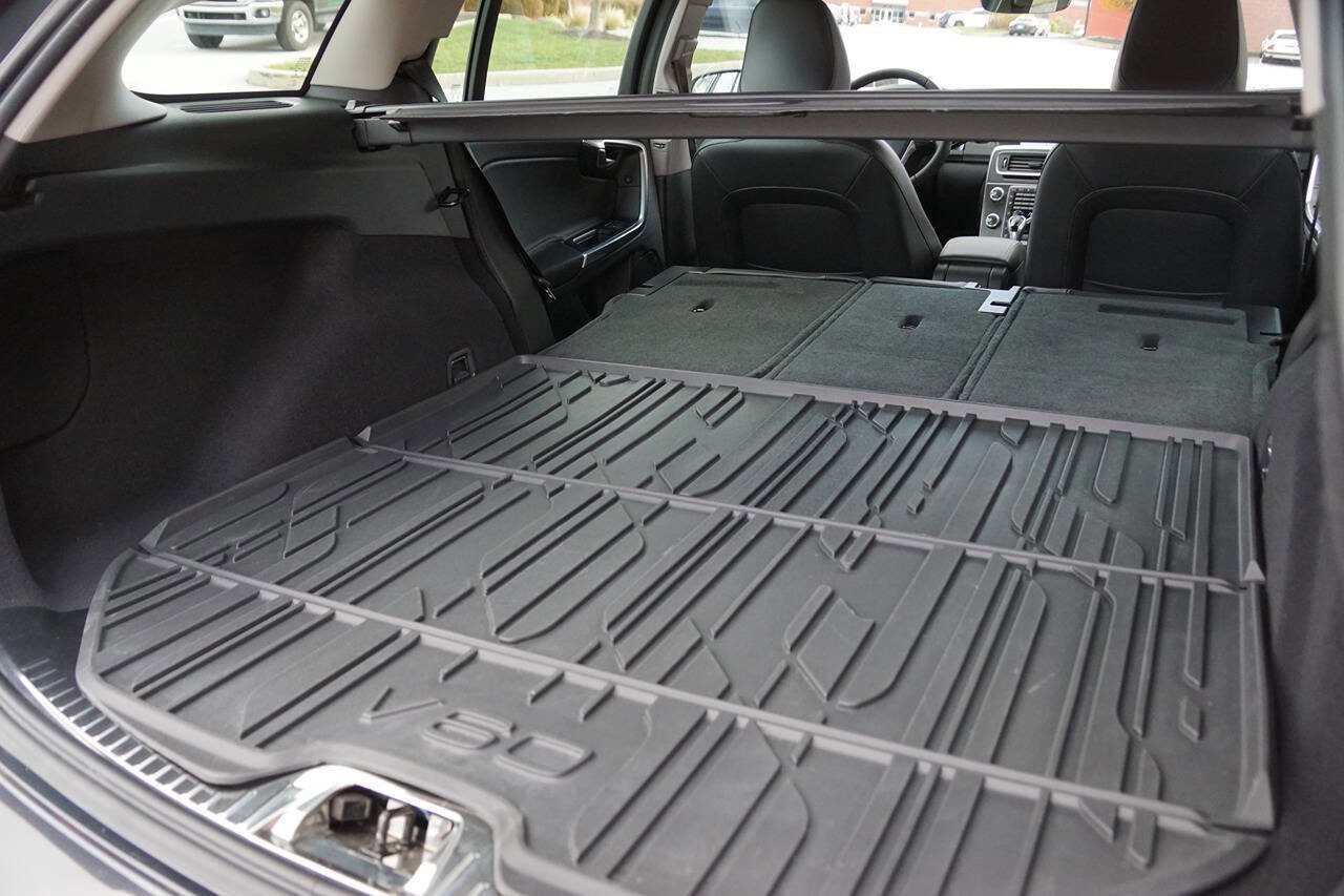 Used 2016 Volvo V60 T5 Premier w/ Convenience Package image 39